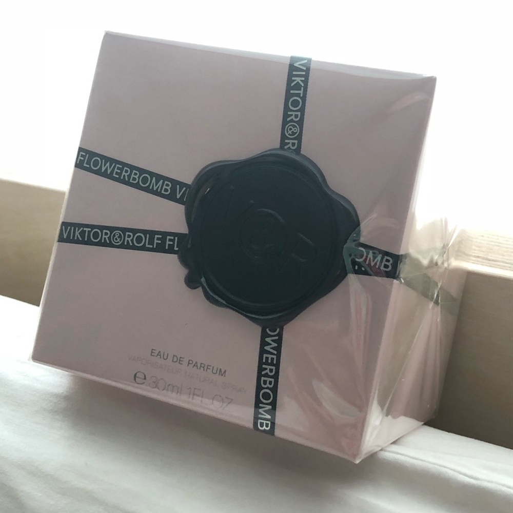 flowerbomb 1oz